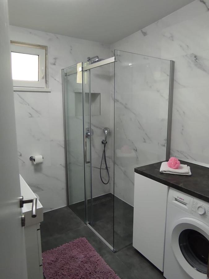 מאקרסקה Apartman Koko With Private Jacuzzi מראה חיצוני תמונה